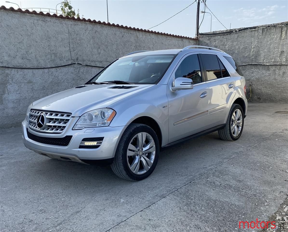 2011' Mercedes-Benz ML 350 photo #1