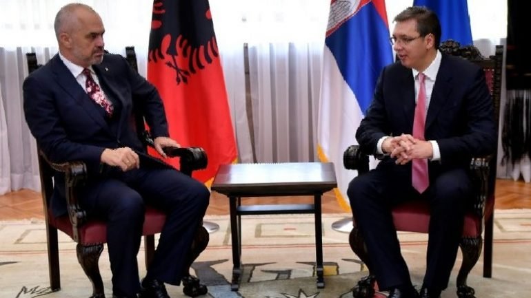 Miratohet marrëveshja, lëvizje e lirë Shqipëri-Serbi me karta identiteti