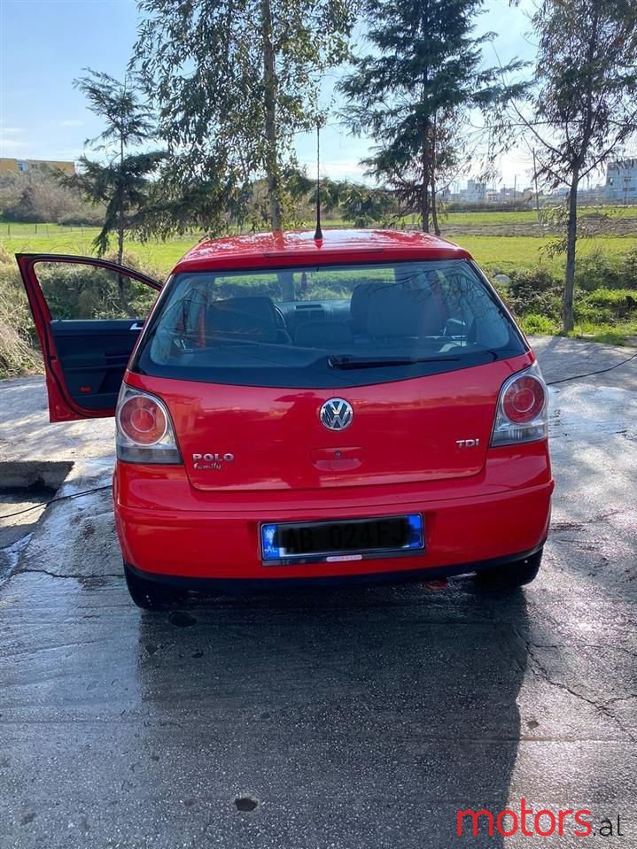 2006' Volkswagen Polo photo #5