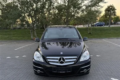 2009' Mercedes-Benz B 200