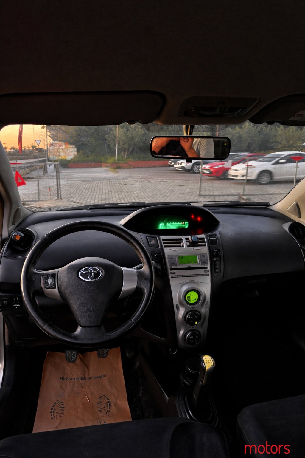 2008' Toyota Yaris photo #7