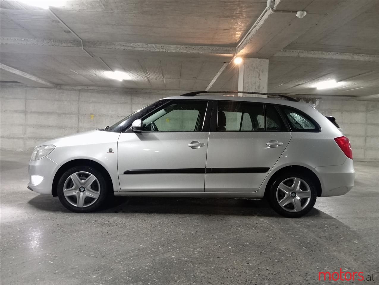 2011' Skoda Fabia photo #1