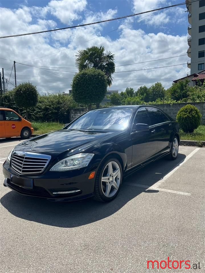 2010' Mercedes-Benz S 550 photo #6