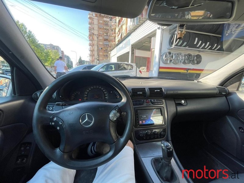 2003' Mercedes-Benz C 200 photo #1