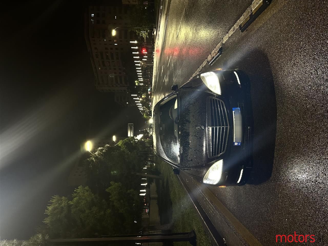 2010' Mercedes-Benz S 550 photo #3