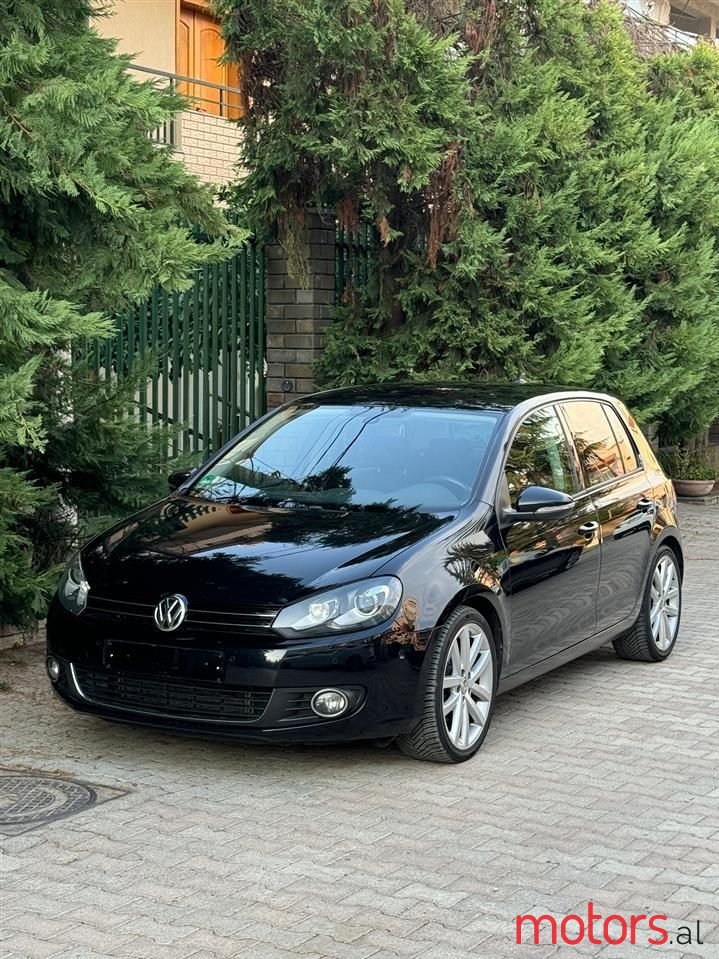 2010' Volkswagen Golf photo #5