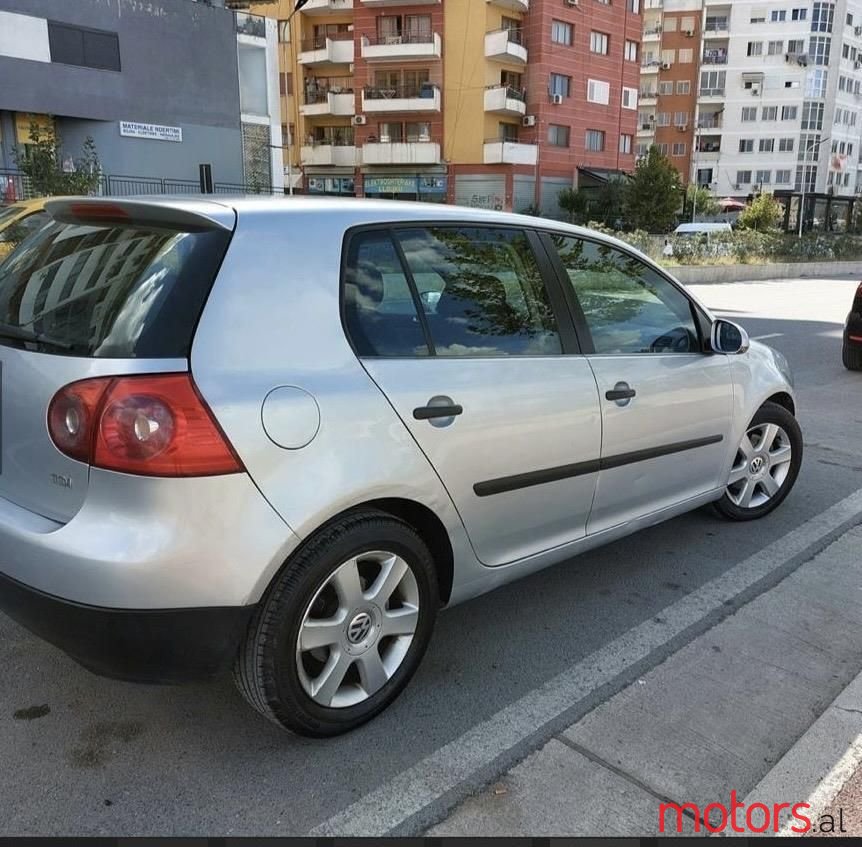 2005' Volkswagen Golf photo #3