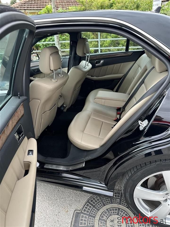 2012' Mercedes-Benz E 350 photo #3