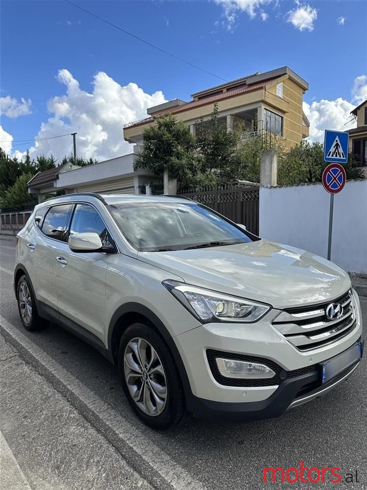 2013' Hyundai Santa Fe photo #1