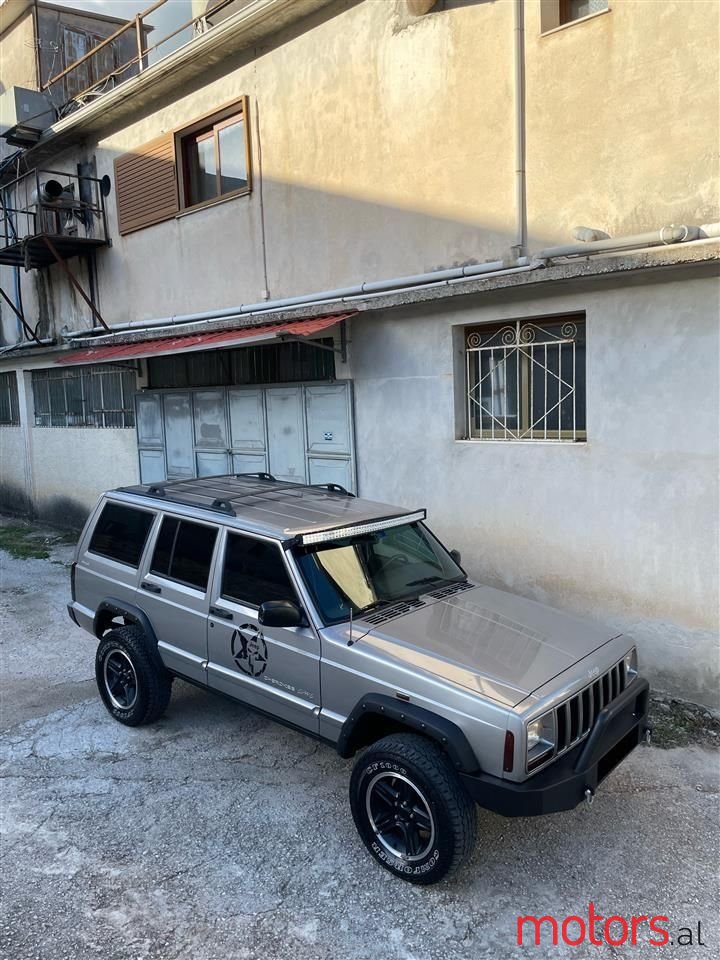 2001' Jeep Cherokee photo #4