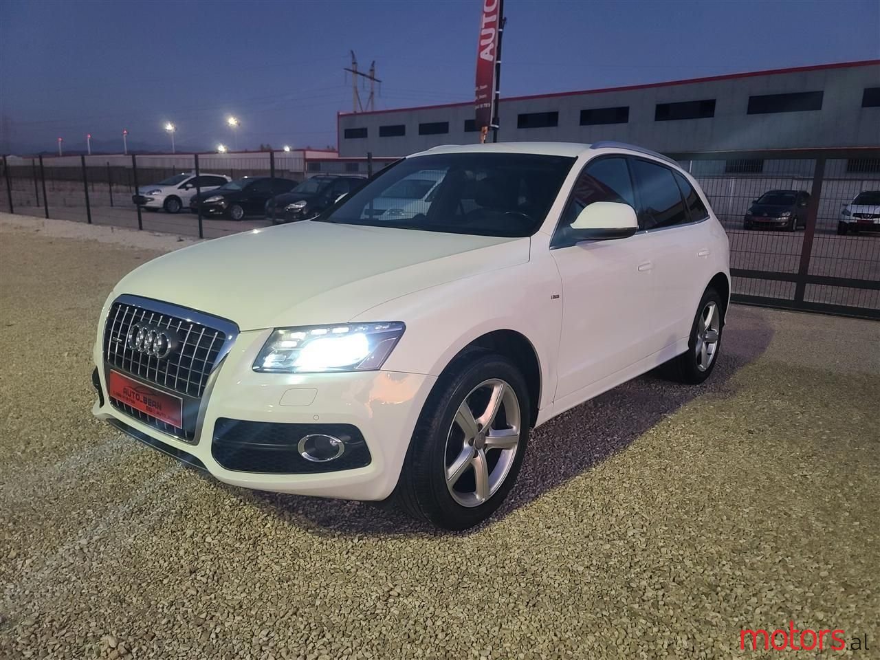 2011' Audi Q5 photo #2