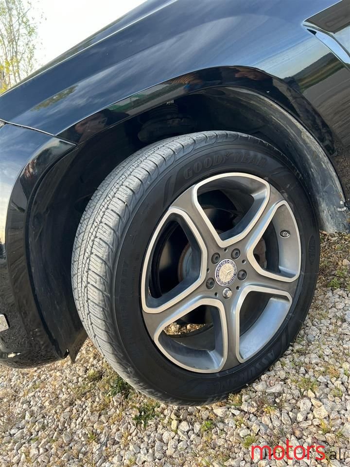 2013' Mercedes-Benz GLK 250 photo #6