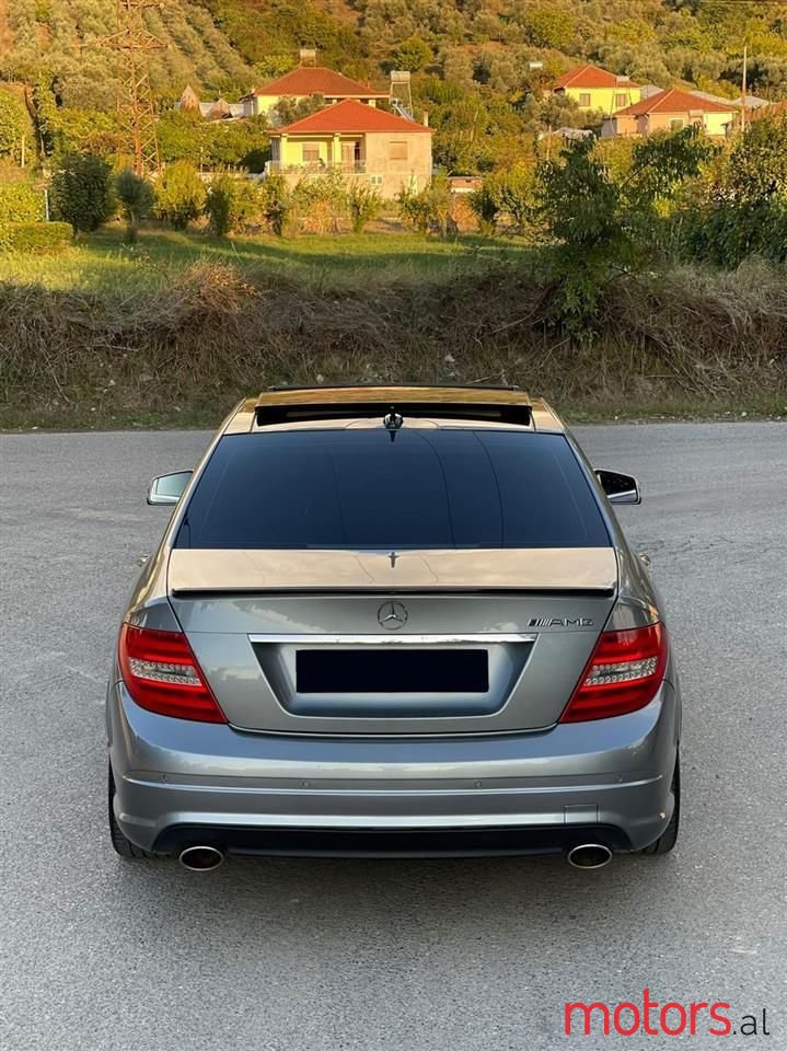 2008' Mercedes-Benz C 220 photo #1