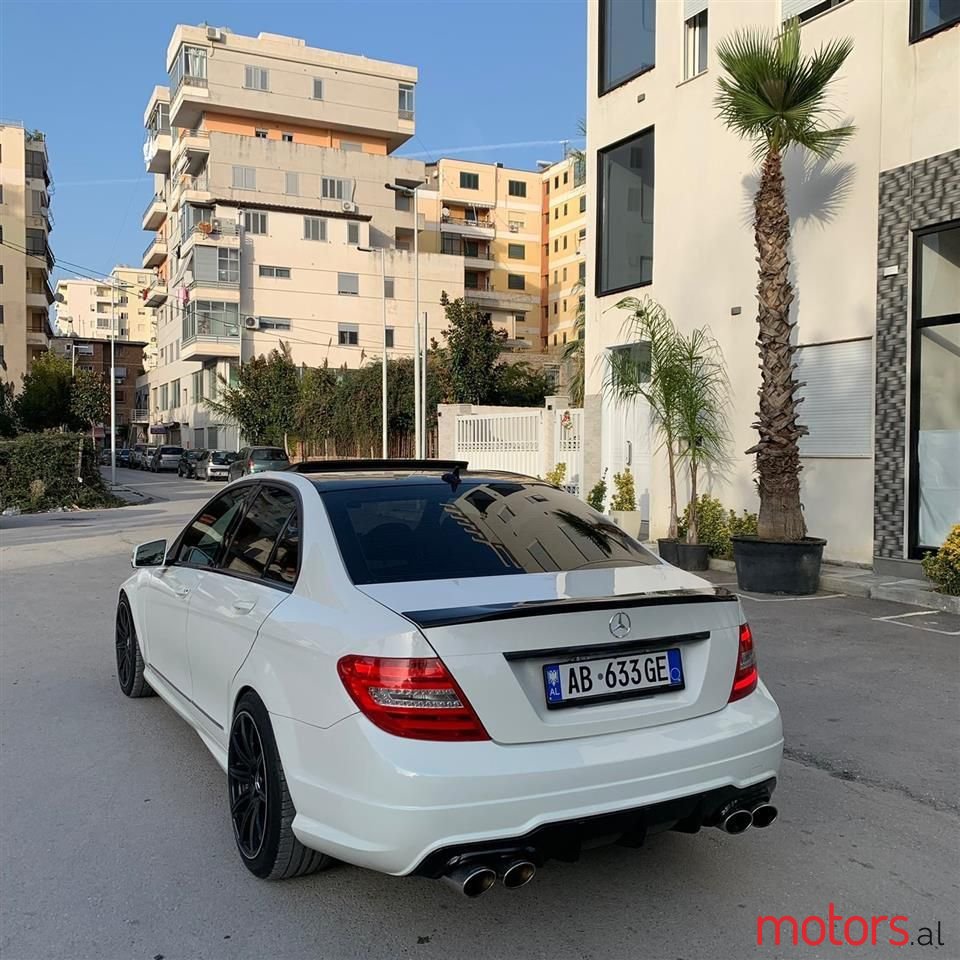 2012' Mercedes-Benz C 300 photo #1
