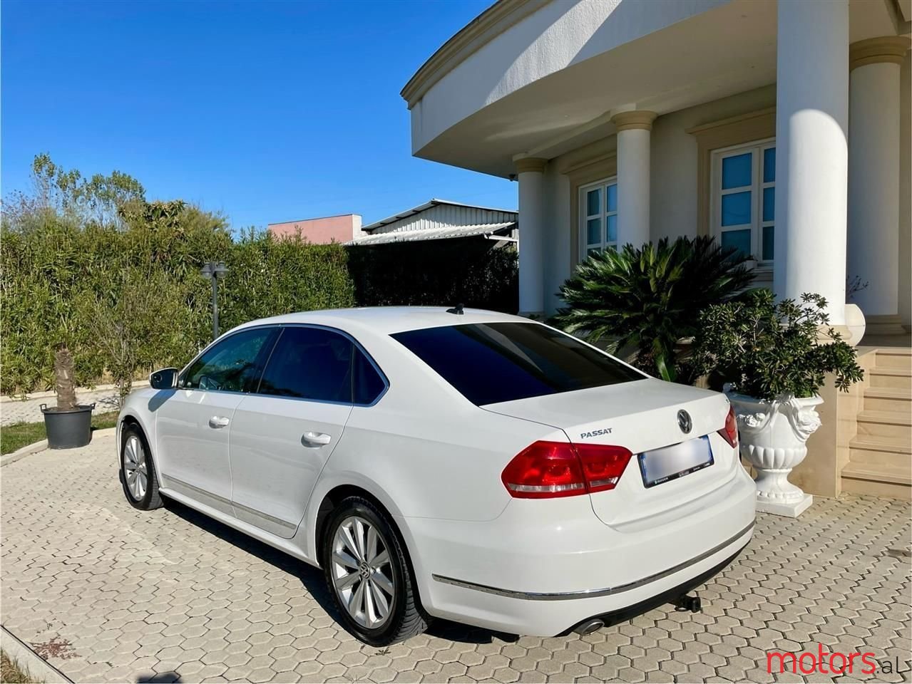 2013' Volkswagen Passat photo #6