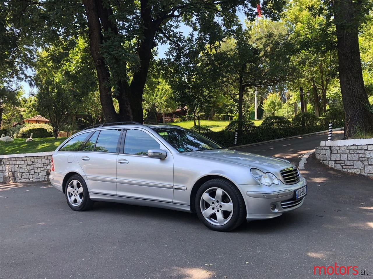 2005' Mercedes-Benz C 220 photo #1