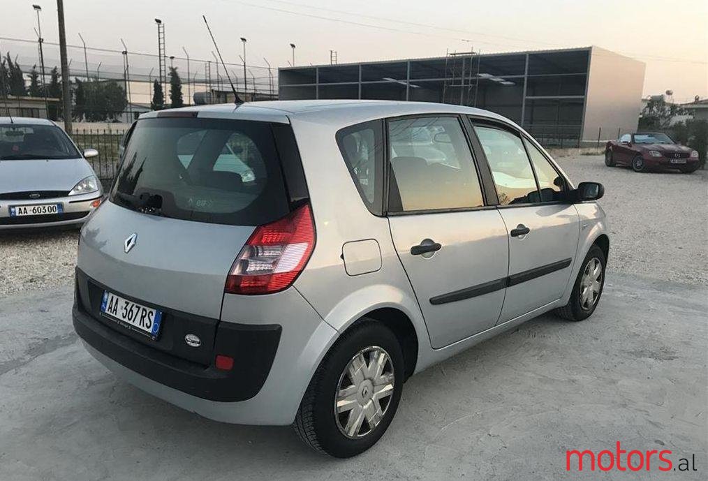 2005' Renault Megane photo #2