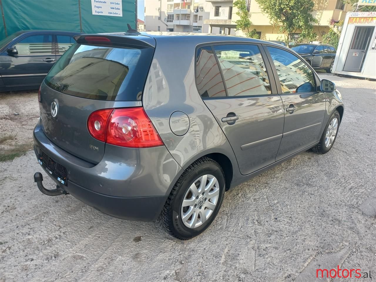 2005' Volkswagen Golf photo #6