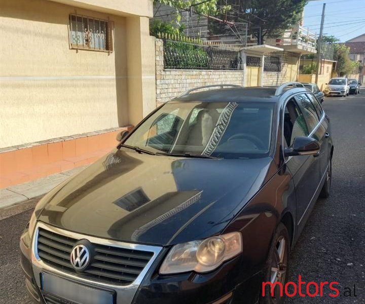 2005' Volkswagen Passat photo #2