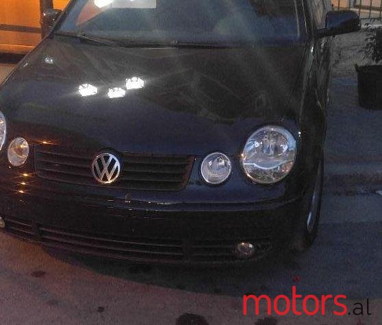 2004' Volkswagen Polo photo #2