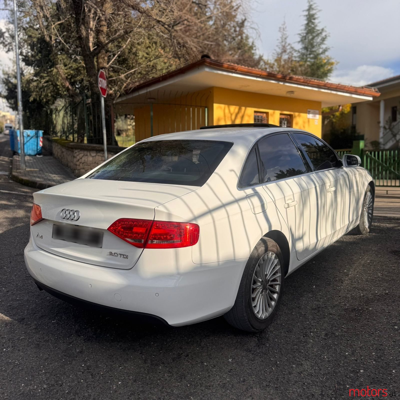 2012' Audi A4 photo #2