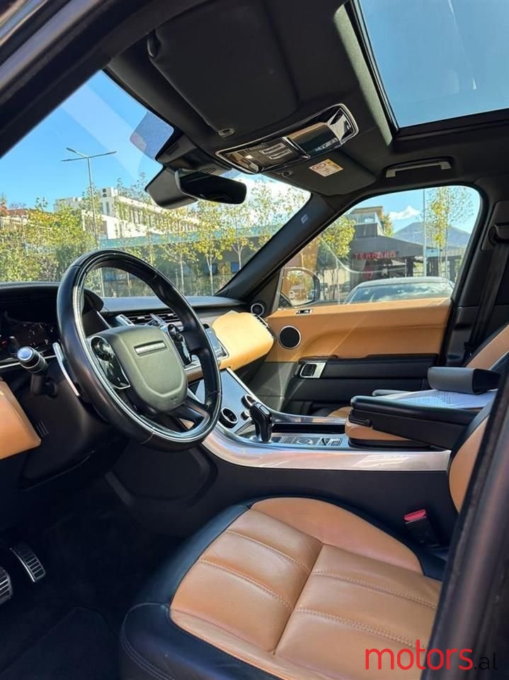 2018' Land Rover Range Rover Sport photo #4