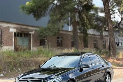 2014' Mercedes-Benz E 250