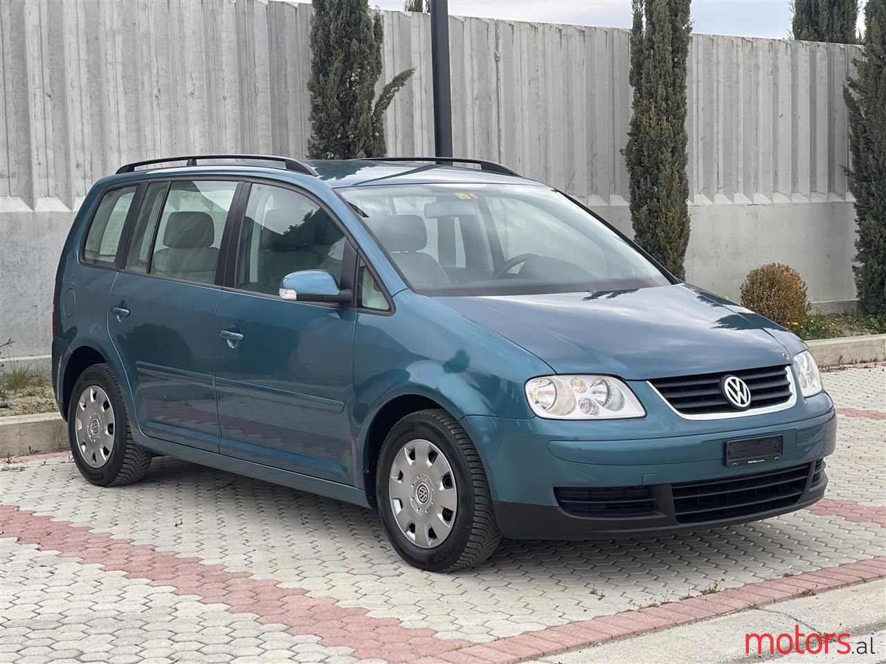 2005' Volkswagen Touran photo #5
