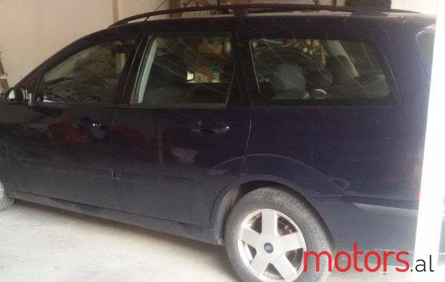 2004' Ford Focus photo #1