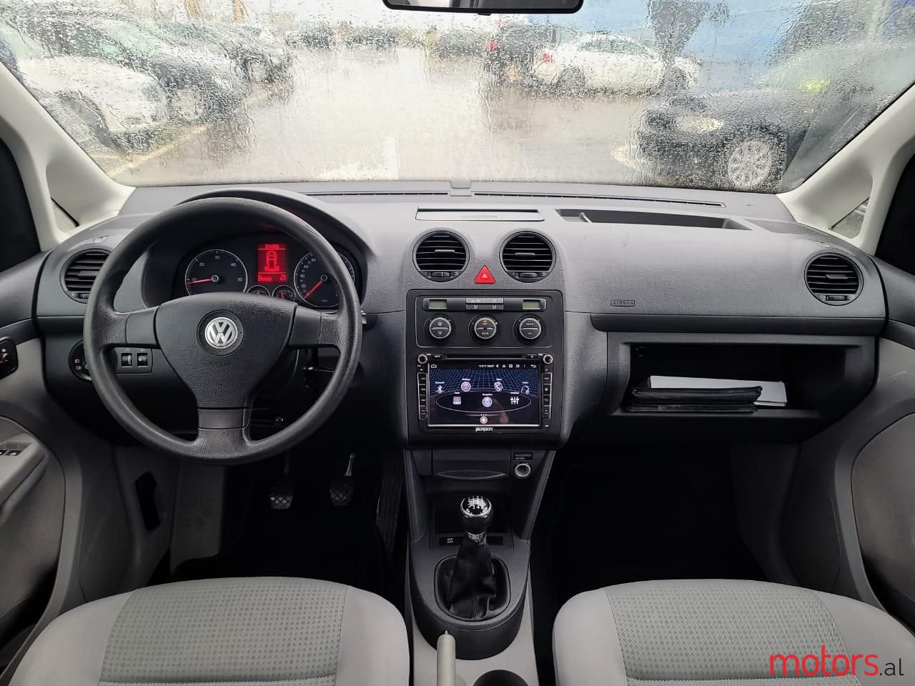 2009' Volkswagen Caddy photo #3