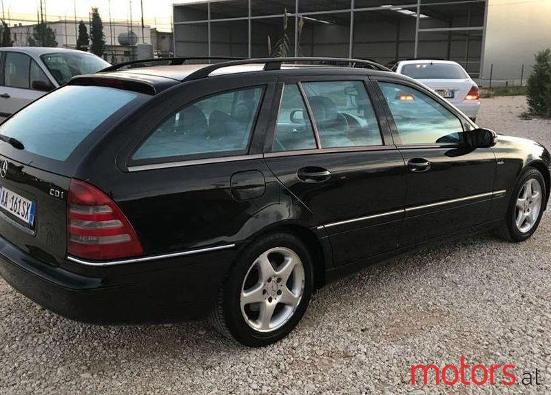 2004' Mercedes-Benz C 220 photo #3