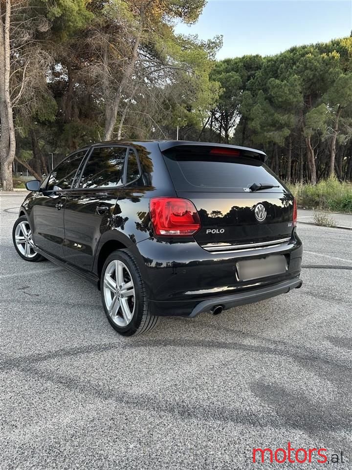 2014' Volkswagen Polo photo #5