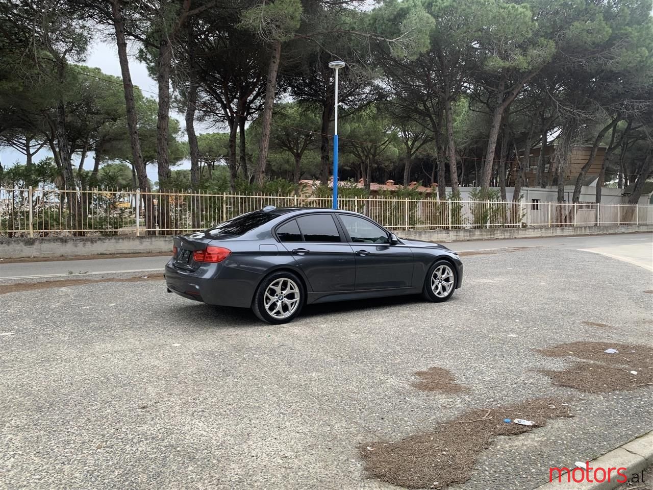 2015' BMW 320 photo #3