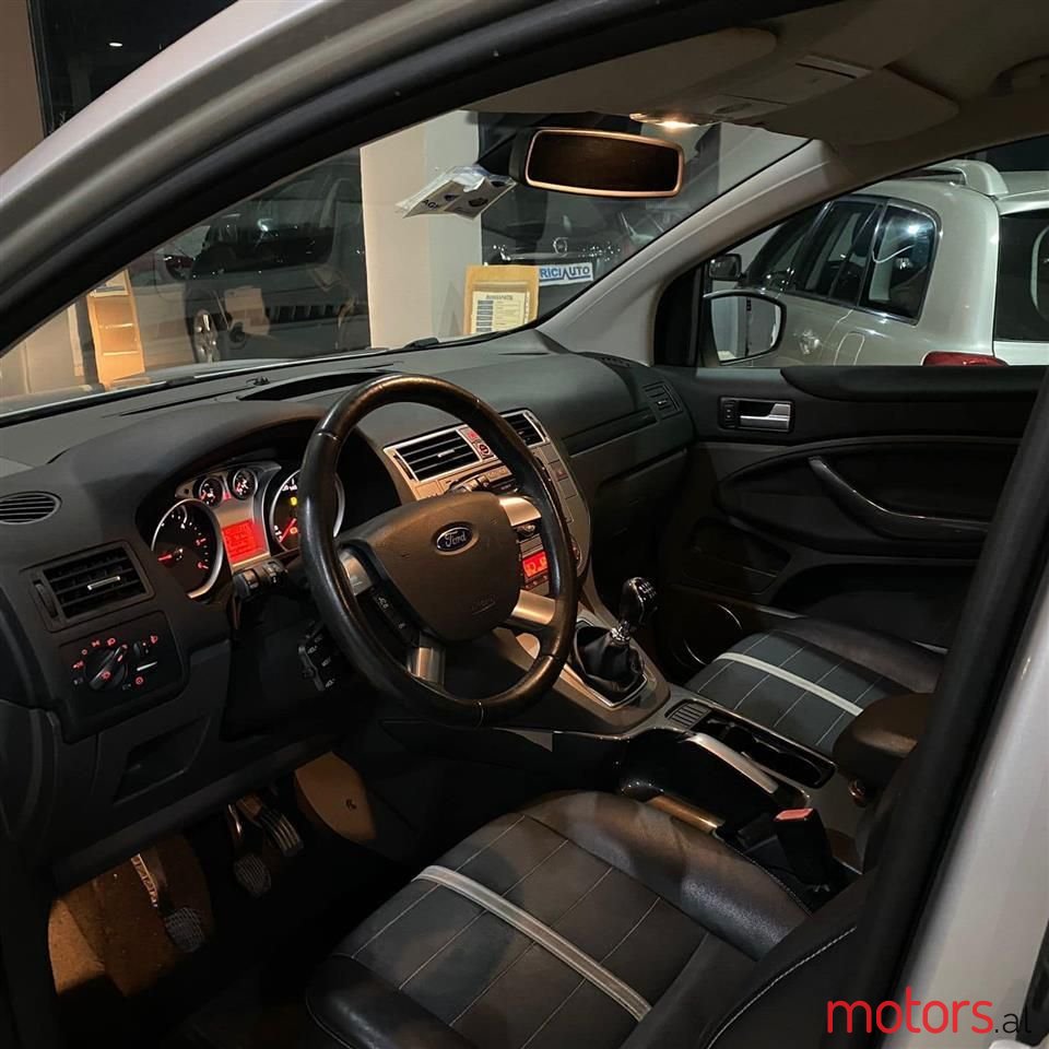 2010' Ford Kuga photo #5