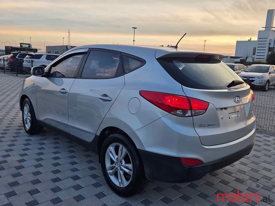 2011' Hyundai Tucson photo #3