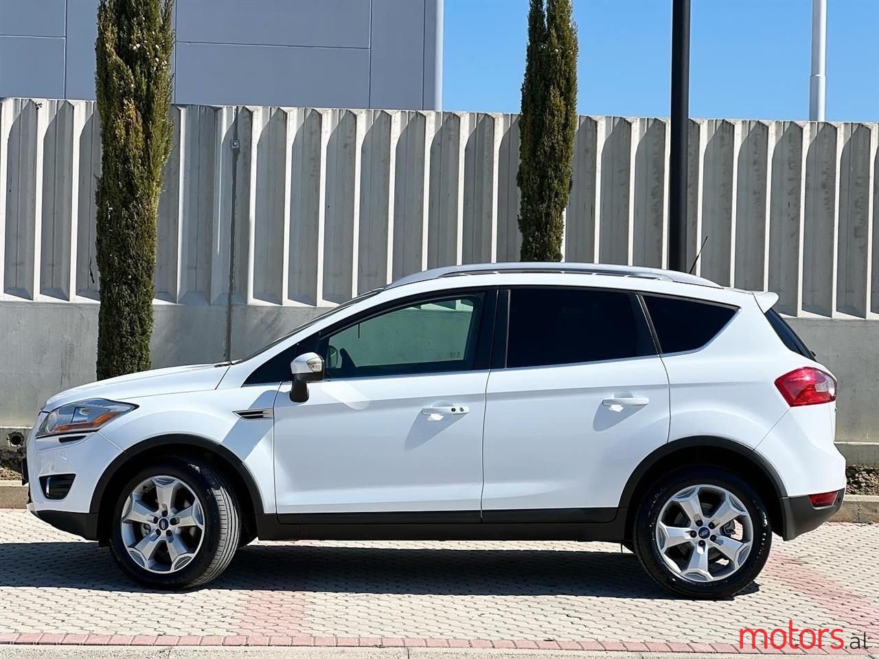 2011' Ford Kuga photo #4