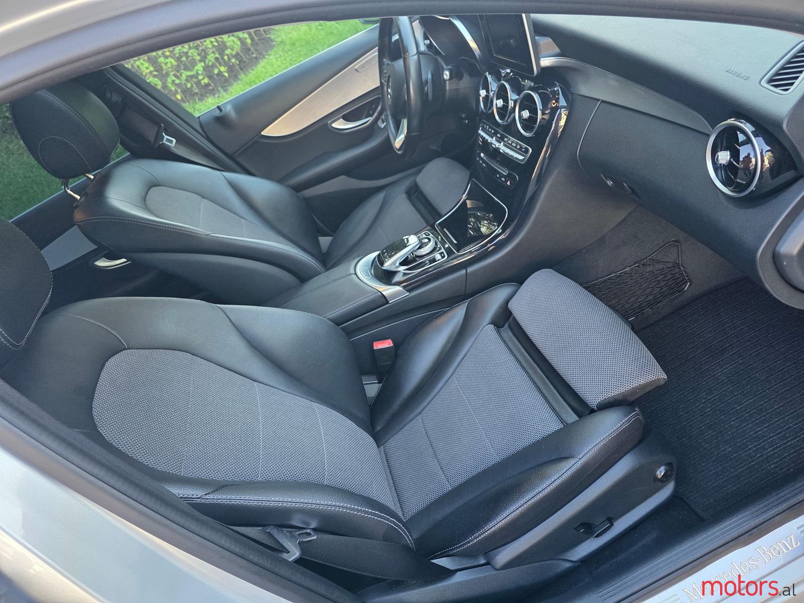 2015' Mercedes-Benz C 220 photo #3