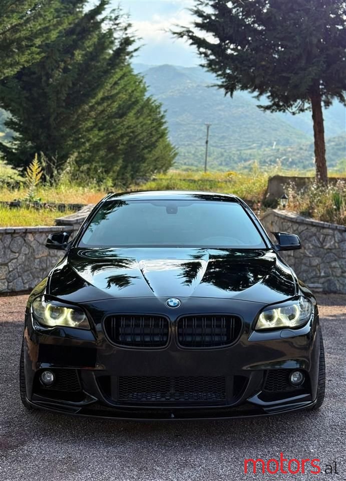 2013' BMW 530 photo #6