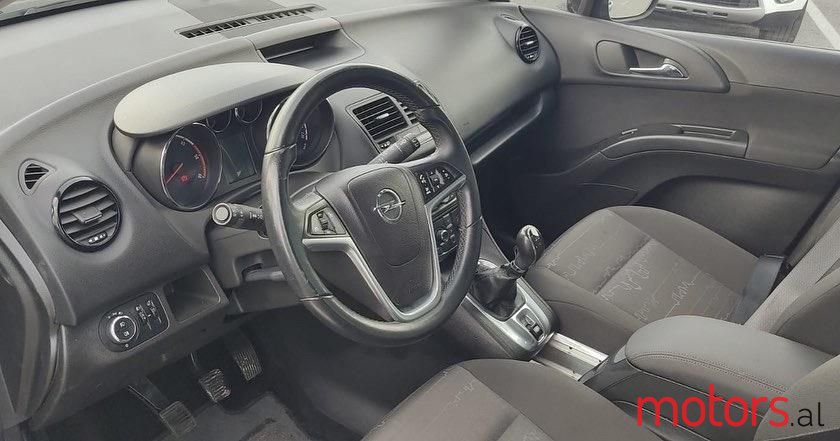 2011' Opel Meriva photo #6