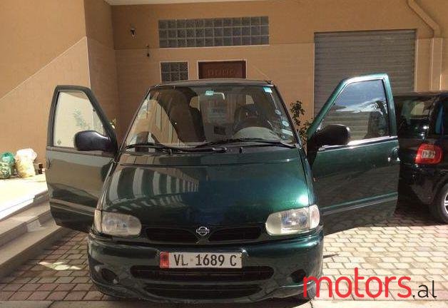 2000' Nissan Serena photo #5