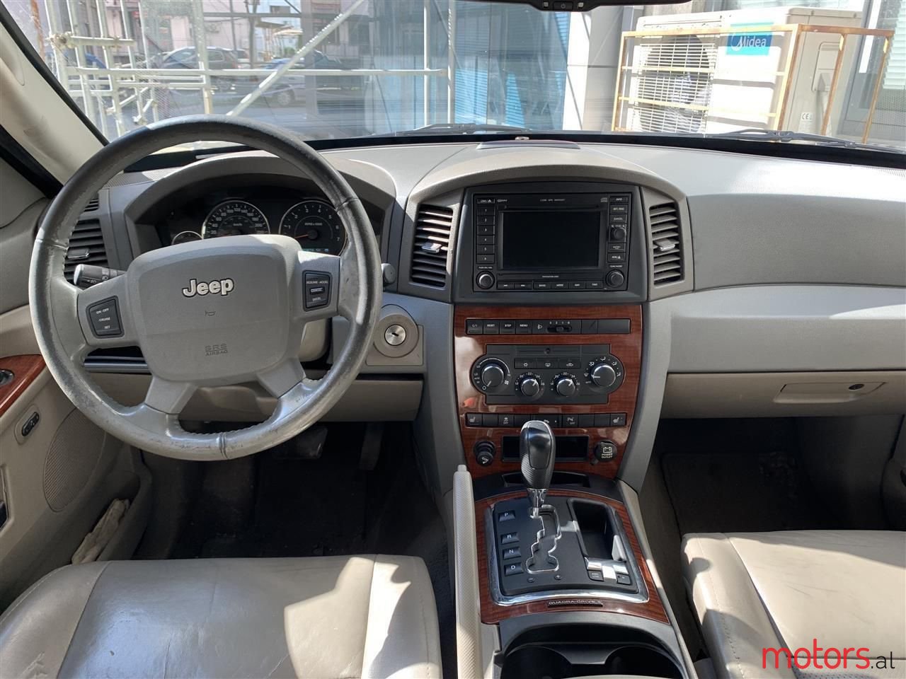 2006' Jeep Grand Cherokee photo #4