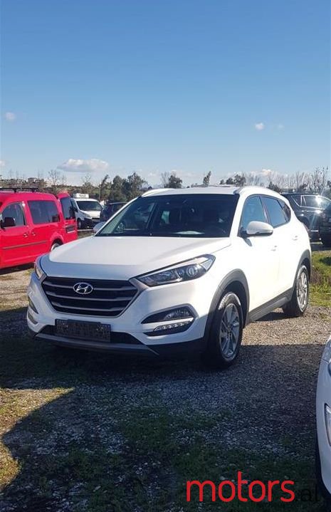 2016' Hyundai Santa Fe photo #1
