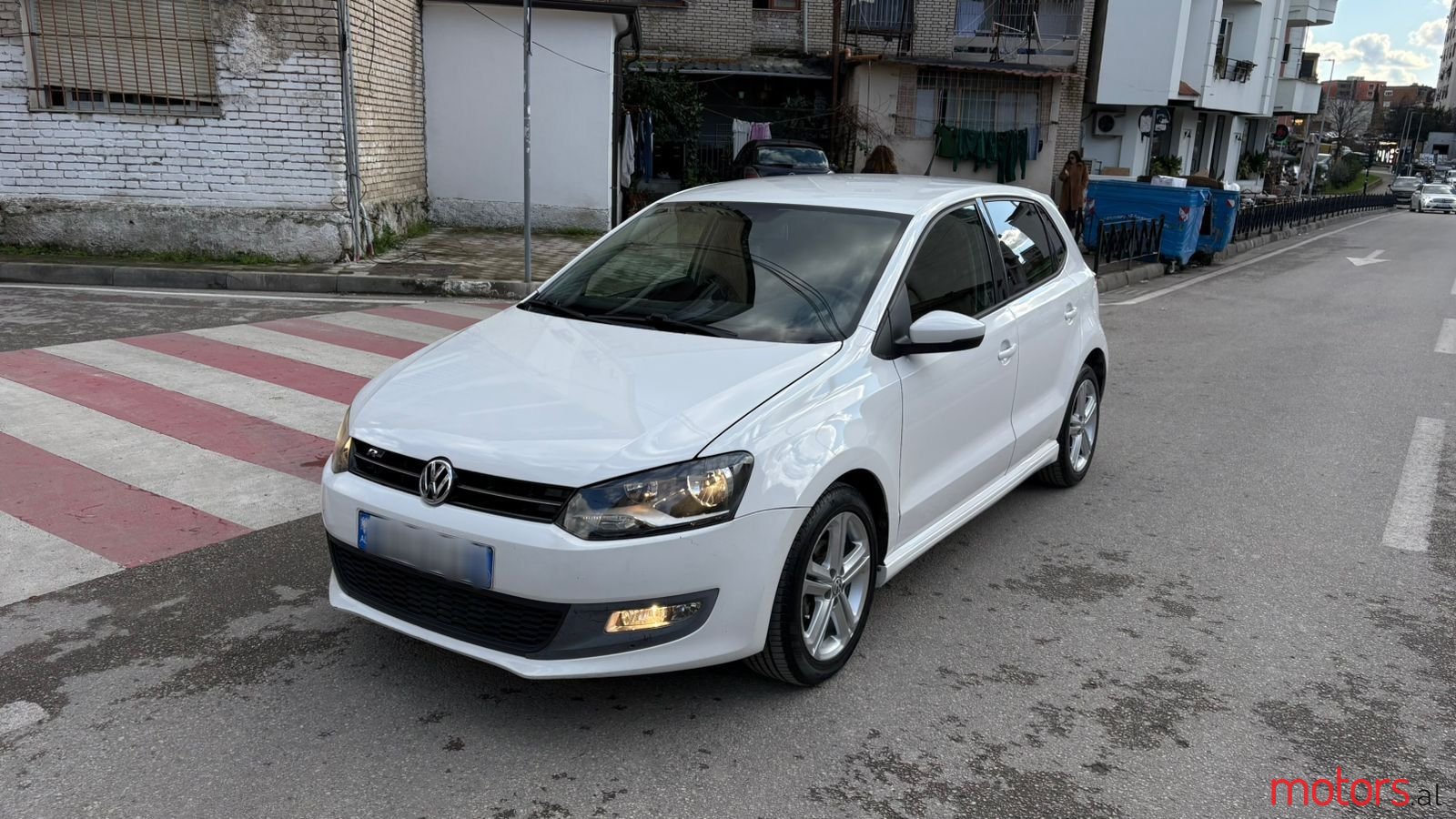 2012' Volkswagen Polo photo #2