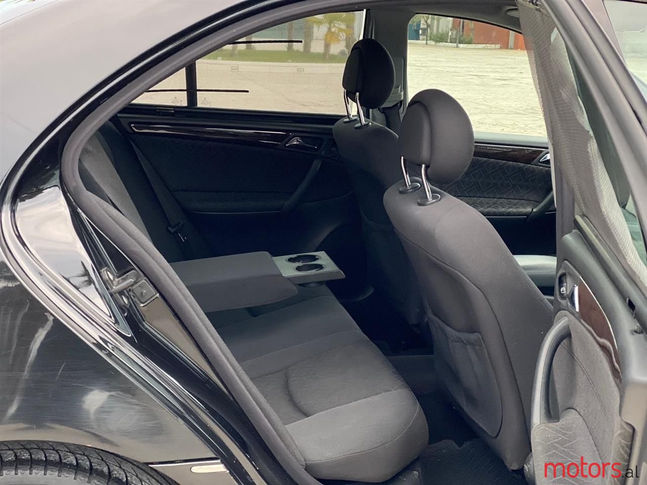 2004' Mercedes-Benz C 220 photo #4