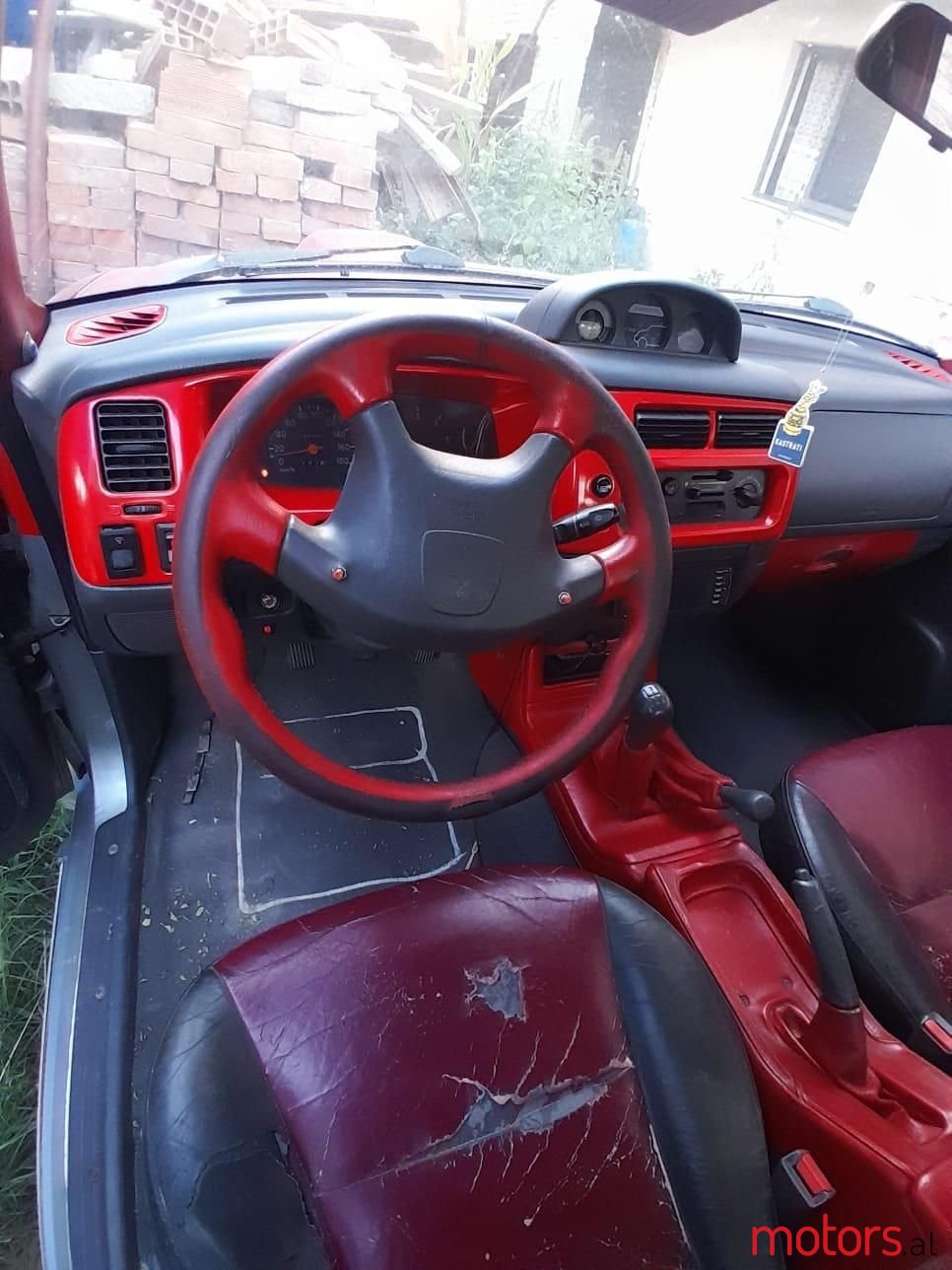 2000' Mitsubishi L200 photo #2