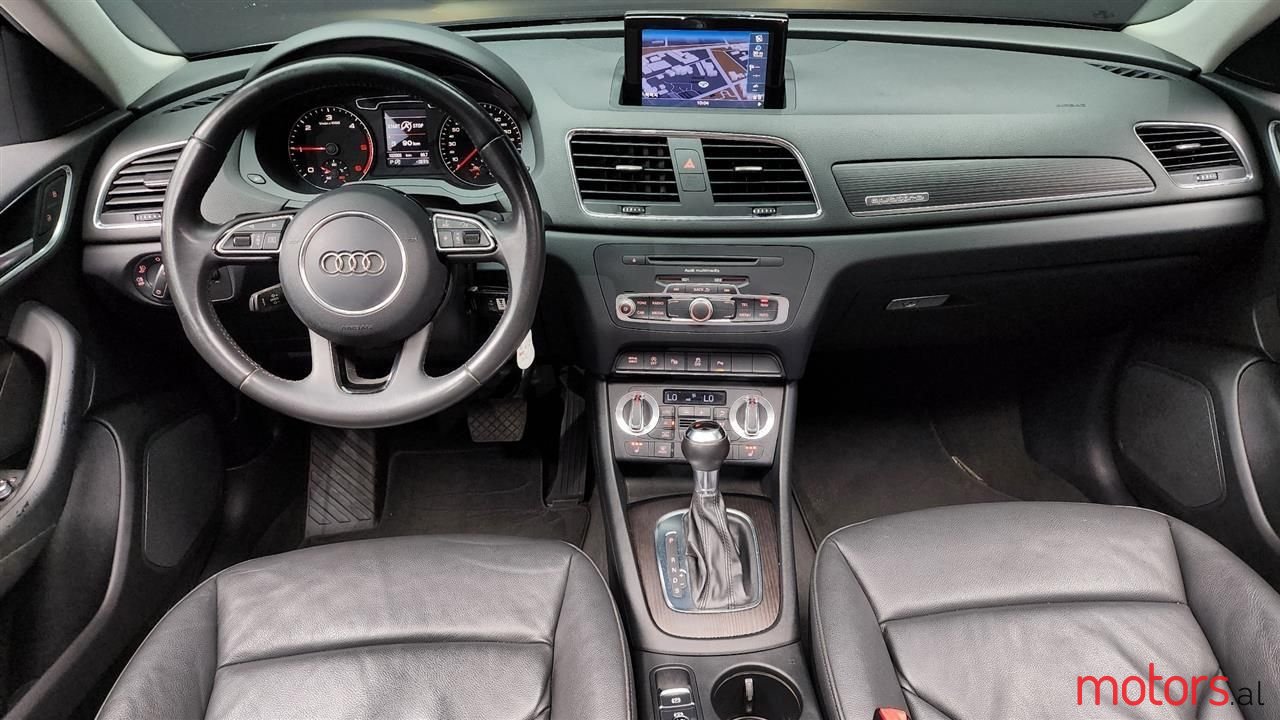 2012' Audi Q3 photo #2