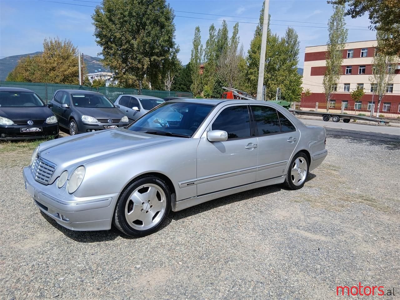2000' Mercedes-Benz E 220 photo #1