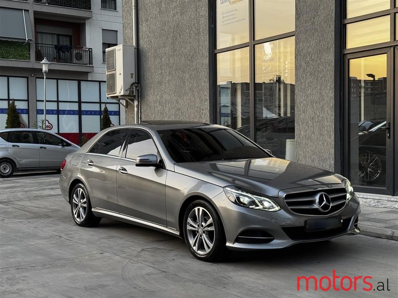 2014' Mercedes-Benz E 220 photo #1