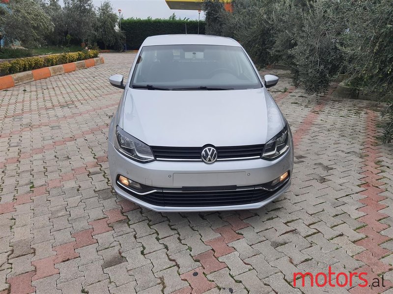 2015' Volkswagen Polo photo #6