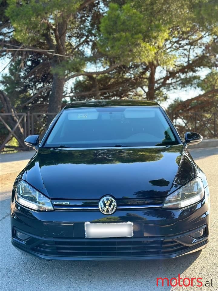 2019' Volkswagen Golf photo #5